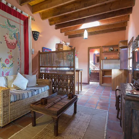 Casa Tomarén 3*