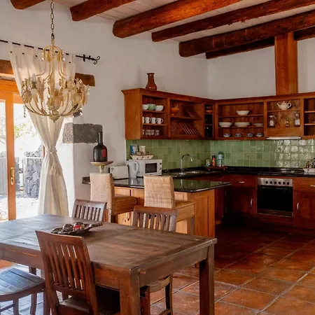 Casa Tomarén 3* San Bartolomé